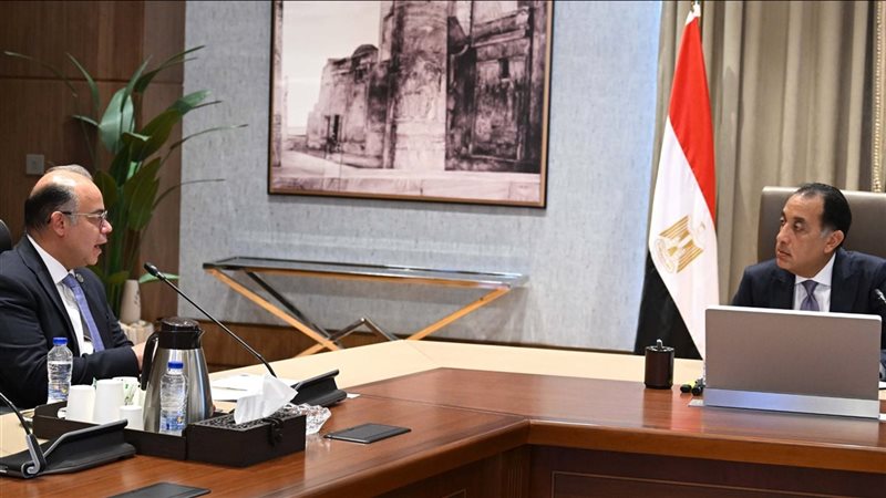 اجتماع برئاسة الدكتور