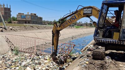 إزالة 14 حالة تعد بالبناء المخالف على أراضي أملاك الدولة والزراعية بقنا