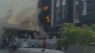 المعاينة الأولية لحريق الخمائل بالشيخ زايد: النيران نشبت في محل واحد (صور) 