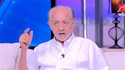 عبد العزيز مخيون يكشف كواليس علاقته بـ أحمد زكي وسبب وصفه بالمظلوم (فيديو)