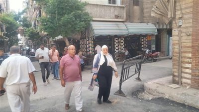 رئيس حي غرب بالاسكندرية تقود حملة موسعة بشوارع منطقة غيط العنب لإزالة الإشغالات 