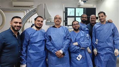 فريق طبي بجامعة أسيوط ينجح في إنقاذ مريض يعاني من جلطات متعددة بالمخ