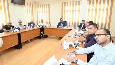 وزير الإسكان يتابع الموقف التنفيذي لمشروعات النوبارية الجديدة