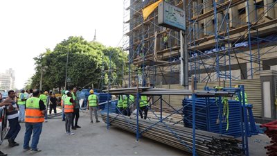 محافظ القاهرة يتفقد أعمال إعادة تأهيل مبنى سنترال رمسيس (صور)