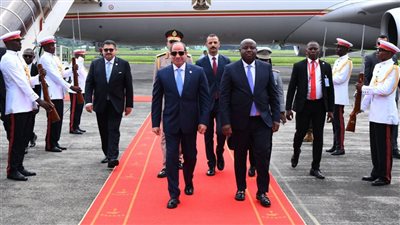 4 صور ترصد وصول السيسي إلى غينيا الاستوائية للمشاركة في اجتماع القمة التنسيقي للاتحاد الأفريقي