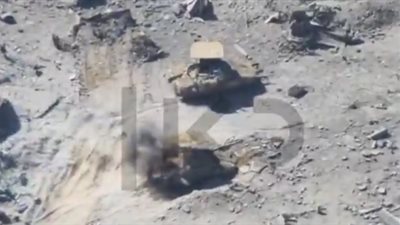 جرأة تكتيكية، لحظة استهداف المقاومة دبابتين لجيش الاحتلال شمال غزة (فيديو)