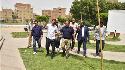 محافظ أسيوط يتفقد مركز شباب أبنوب ويوجه بربط أجهزة المكتبة بشبكة الإنترنت (صور)