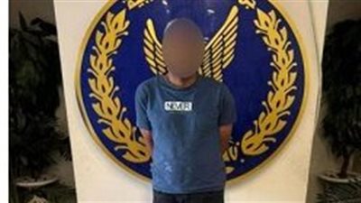 بأسلوب كسر الزجاج، ضبط عاطل سرق مبلغا ماليا من سيارة بالتجمع الخامس