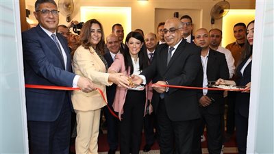 وزراء التخطيط والتنمية والعدل ومحافظ الجيزة يفتتحون مكتب توثيق محكمة جنوب الجيزة