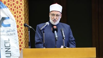 وكيل الأزهر يحذر الشباب: لا تسلِّموا لأي فكرة قبل الرجوع إلى العلماء 