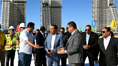 رئيس الوزراء يتفقد أعمال مشروعات 