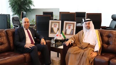 الحفني يشيد بنهضة قطاع الطيران الكويتي على مستوى المطارات والشركات