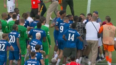 خناقة شوارع بين لاعبي تشيلسي وباريس سان جيرمان بعد نهائي كأس العالم للأندية (فيديو)