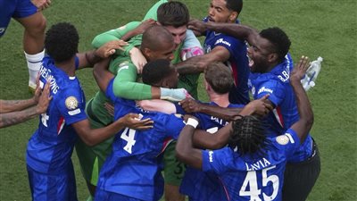 تشيلسي يكتسح وولفرهامبتون بثلاثية نظيفة ويقفز للمركز الثاني في الدوري الإنجليزي