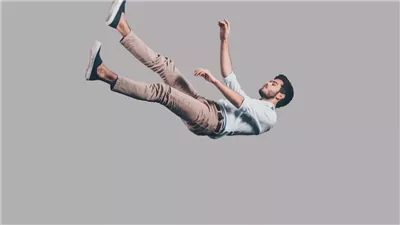 تفسير حلم الوقوع على الأرض في المنام وعلاقته بارتكاب المعاصى 