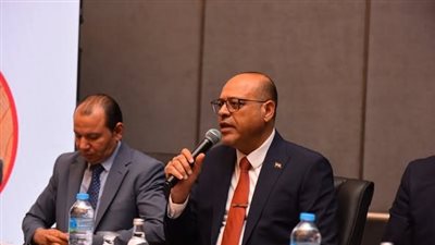 وزارة العمل تكشف عن التحديات التي يواجهها عمال 