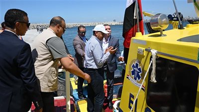 رئيس الوزراء يشهد دخول أول لنش إسعاف بحري الخدمة بالإسكندرية (صور) 