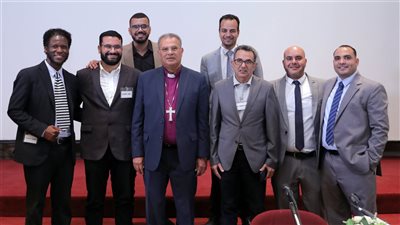 رئيس الإنجيلية: الكنيسة لا تمارس السياسة لكنها لا تنعزل عن قضايا الوطن 