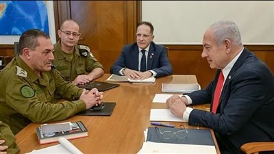 رئيس أركان جيش الاحتلال يصفها بثقوب الجبنة، مدينة الإنسانية تفجر الخلافات بين نتنياهو وزامير