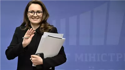 الحسناء الشرسة، من هي يوليا سفيريدينكو رئيسة وزراء أوكرانيا؟ (صور)