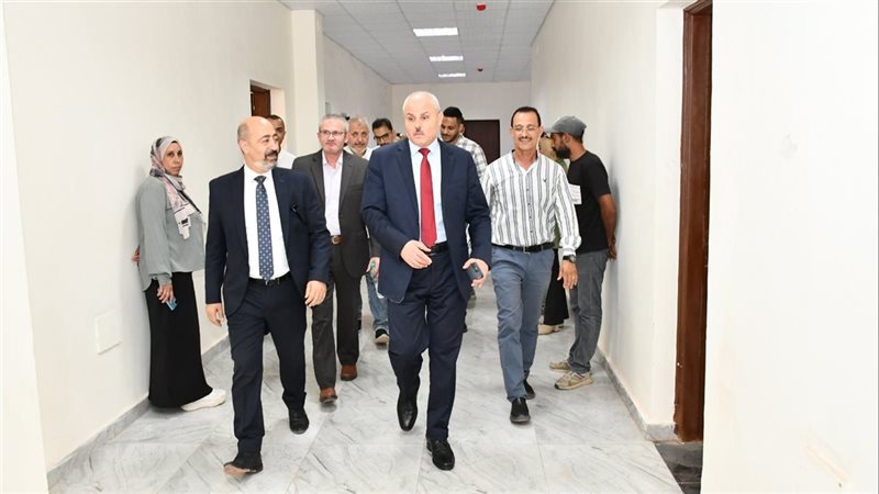 رئيس جامعة القناة