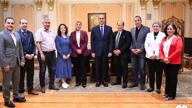 وزير الشئون النيابية