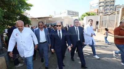  محافظ كفر الشيخ يتفقد حملة «100 يوم صحة» بالمستشفى العام