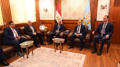 محافظ كفرالشيخ يستقبل مديري مركز تخطيط أراضي الدولة وهيئة حماية البحيرات