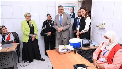 محافظ الجيزة يدشن حملة 100 يوم صحة من مركز ميت عقبة بالعجوزة