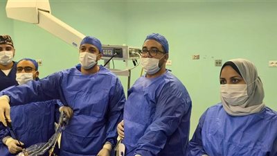 مستشفى زايد التخصصي ينجح في استئصال ورم سرطاني في القولون بالمنظار 