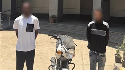 الأمن يكشف ملابسات فيديو تغطية لوحات دراجة نارية بكيس بلاستيكي بالقاهرة