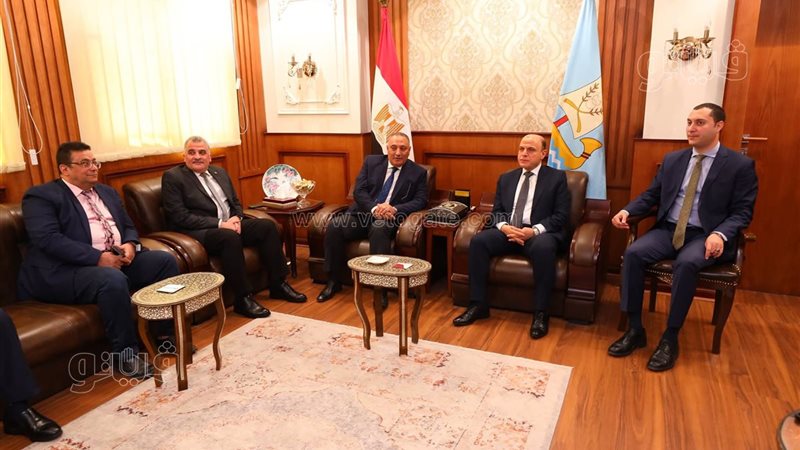 محافظ كفرالشيخ خلال