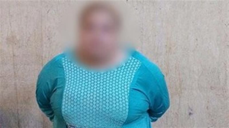 القبض على سيدة ألقت