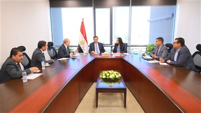 وزيرا التضامن والزراعة يبحثان إقامة معرض دائم لـ