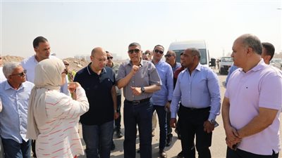 محافظ الجيزة يتفقد أعمال رصف طريق الأتوستراد ومشروعات مبادرة 
