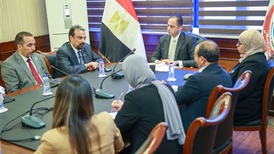 الصحة تبحث آخر مستجدات ملف السياحة العلاجية وتوفير فرص تدريبية لأطباء الأسنان