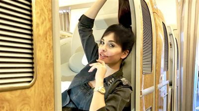 دومينيك حوراني تعيش لحظات رعب على متن طائرة وتسجل وصيتها الأخيرة (فيديو)