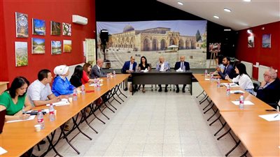 وزيرا الثقافة والسياحة الفلسطيني يلتقيان المؤسسات العاملة في مجال التراث