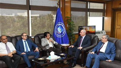 لجنة قطاع الآداب بالأعلى للجامعات تتفقد المعهد الأفروآسيوي بالقناة (صور)