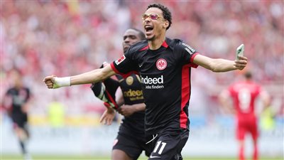 تقارير: ليفربول يحرز تقدما في مفاوضاته مع نجم آينتراخت فرانكفورت (فيديو)