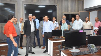 محافظ الغربية: تحسين خدمات الاتصالات على رأس الأولويات