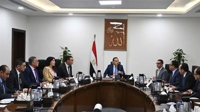 مدبولي يستعرض ملامح النسخة النهائية من مشروع قانون المناطق المركزية للمال والأعمال