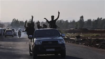 بعد إعلان النفير العام، العشائر السورية تهاجم مدينة السويداء وتسيطر على دوّار العنقود (فيديو)