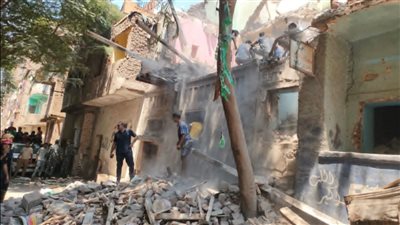 محافظة القاهرة: عمال روبابيكيا وراء انهيار عقار مصر القديمة 