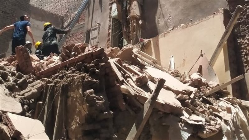 انهيار عقار بالساحل،