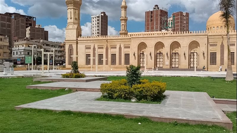 تطوير ساحة وميدان