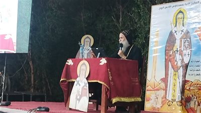 مطران نقادة يلقي عظة روحية في العيد الثالث للابس الروح (فيدىو)