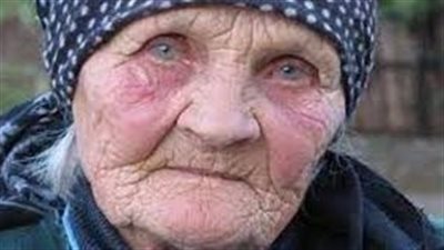 تفسير رؤية المرأة العجوز في المنام وعلاقتها بانتهاء المشاكل والأزمات