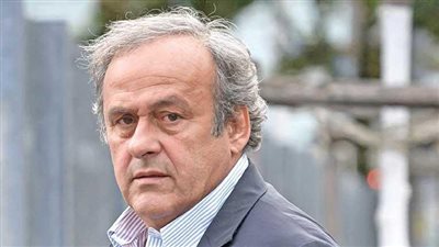 واجه اللص المقنع وجها لوجه، تفاصيل السطو على منزل ميشيل بلاتيني في حي كاسيس بفرنسا