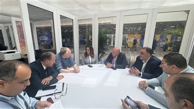 وزيرة التنمية المحلية تبحث مع شركة إزري العالمية التعاون المشترك